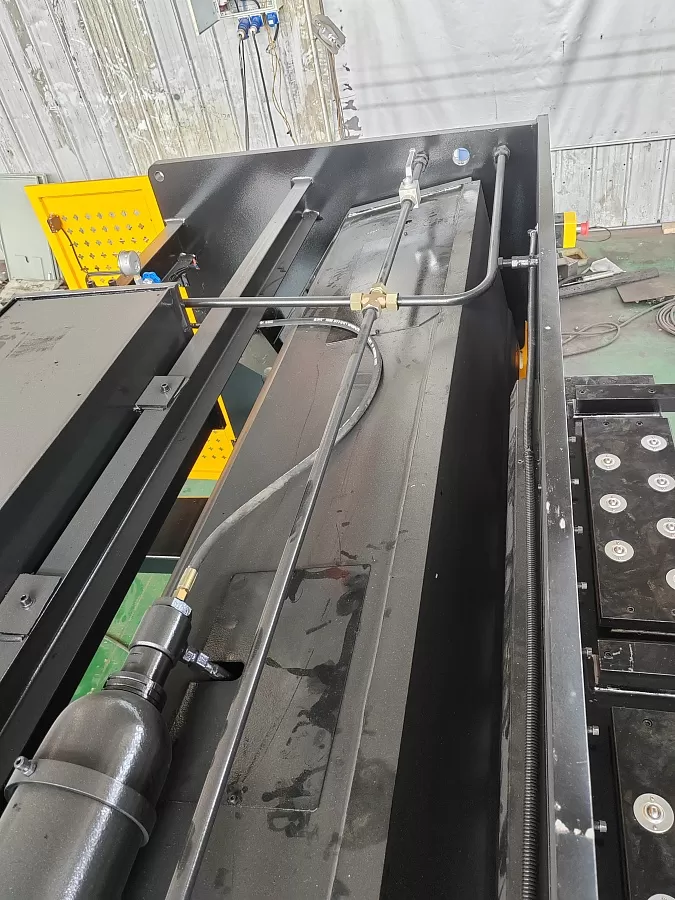 Гильотина гидравлическая Stalex HSB 4000x16