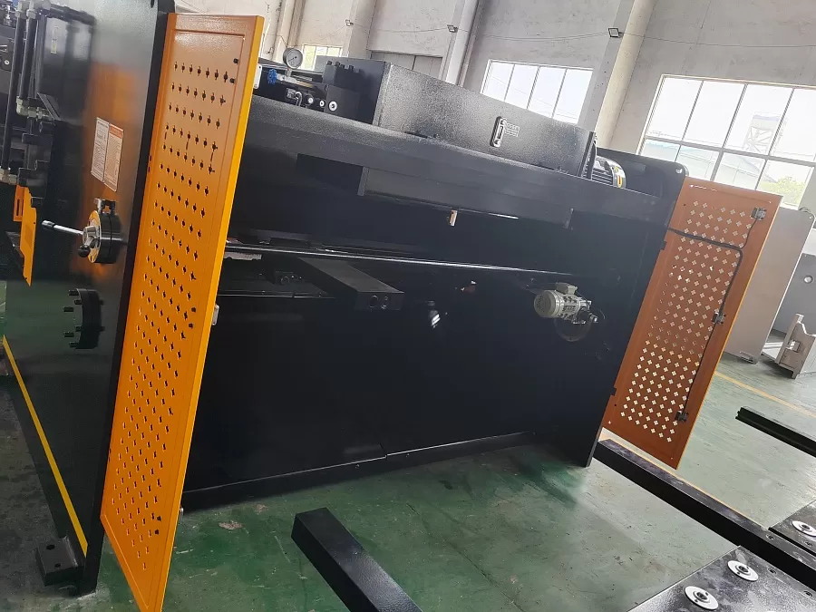 Гильотина гидравлическая Stalex HSB 2500x10