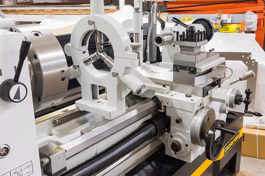 Станок токарно-винторезный STALEX C6256/1000
